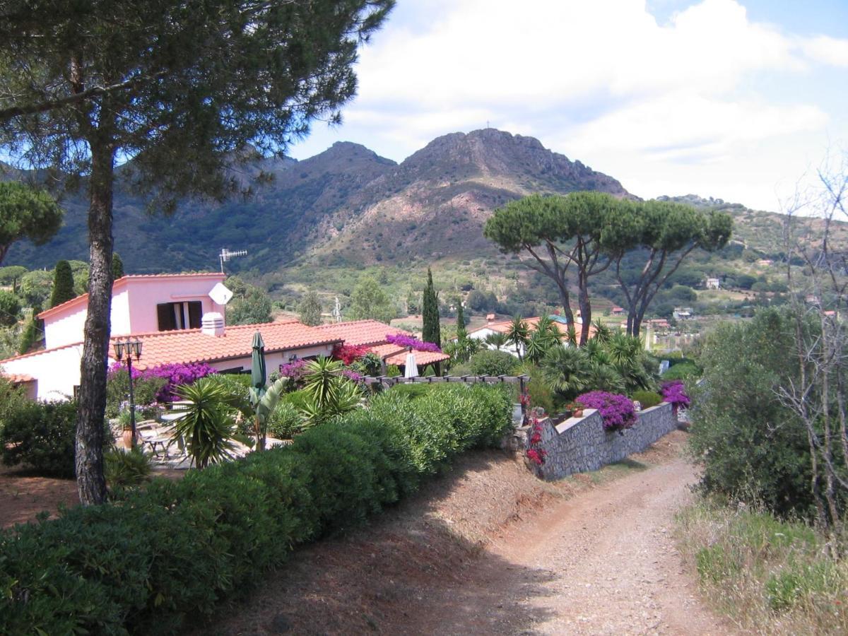 Studio-Appartment In Landhaus Mit Meerblick Porto Azzurro Exterior foto